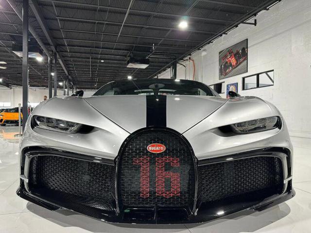 Bugatti Chiron CHIRON PUR SPORT 8.0 W16 1500HP "1 OF 60" - foto 2 di 4