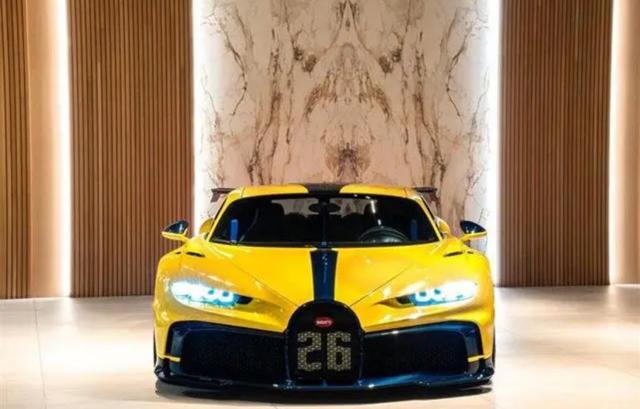 Bugatti Chiron CHIRON PUR SPORT 8.0 W16 1500HP "1 OF 60" - foto 2 di 4