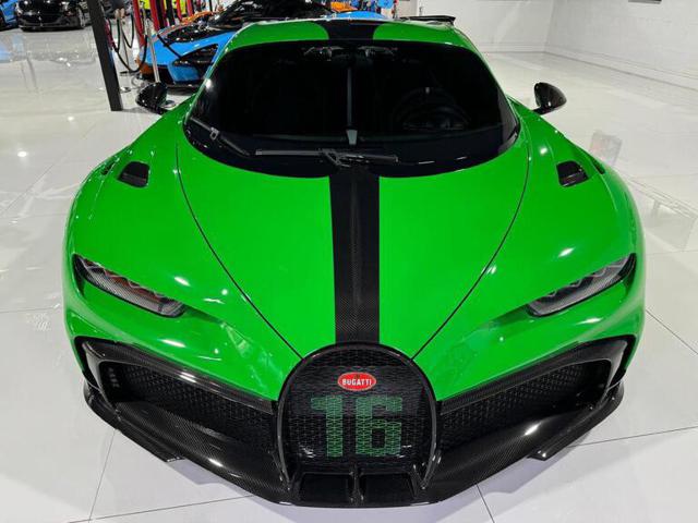 Bugatti Chiron CHIRON PUR SPORT 8.0 W16 1500HP "1 OF 60" - foto 2 di 4