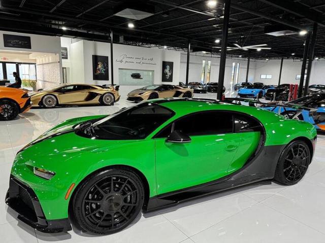 Bugatti Chiron CHIRON PUR SPORT 8.0 W16 1500HP "1 OF 60" usato a AGLIANA