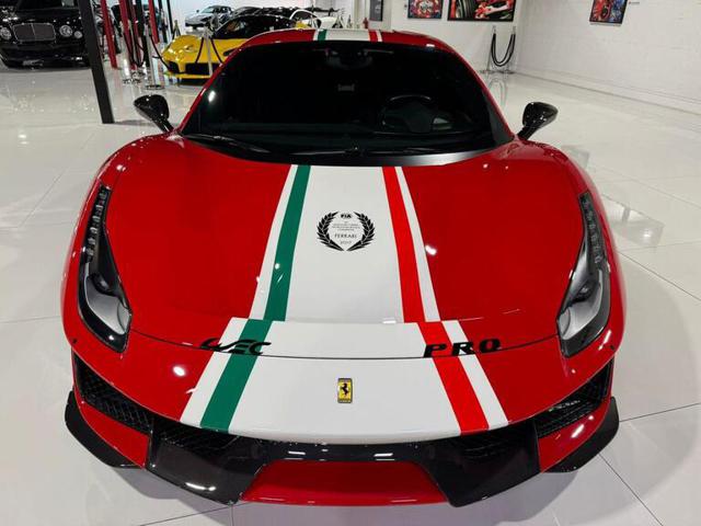 Ferrari 488 Pista Tailor Made Exclusively for Piloti Ferrari - foto 2 di 4