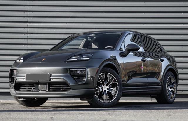 Porsche Macan EV 4S "CON VINCOLO FINANZIAMENTO IN SEDE" usato a AGLIANA
