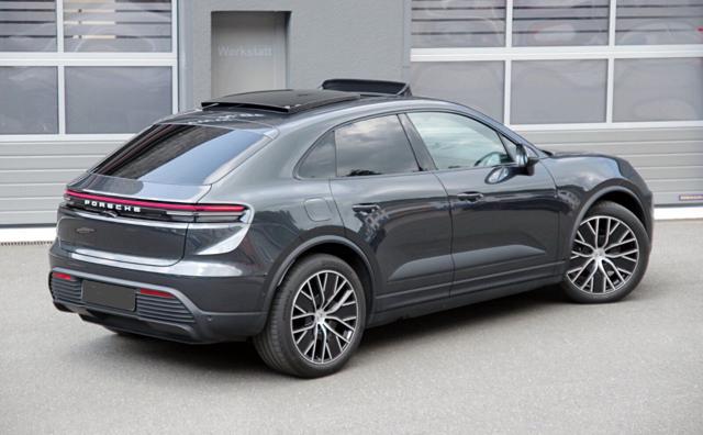 Porsche Macan Ev 265KW (360HP) - foto 2 di 4