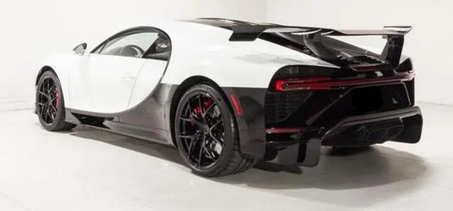 Bugatti Chiron CHIRON PUR SPORT 8.0 W16 1500HP "1 OF 60" - foto 3 di 4