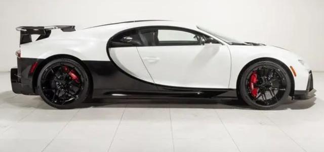 Bugatti Chiron CHIRON PUR SPORT 8.0 W16 1500HP "1 OF 60" - foto 4 di 4