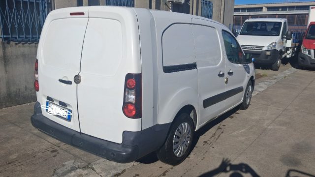 Peugeot Partner BlueHDi - foto 2 di 3