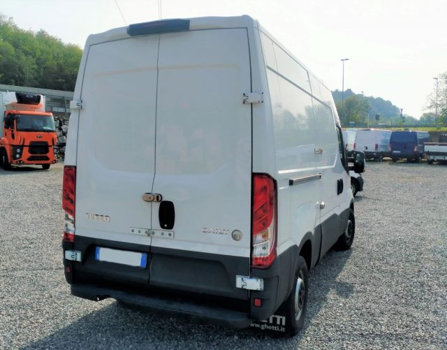 Iveco Daily 35S12V Furgone - foto 3 di 4