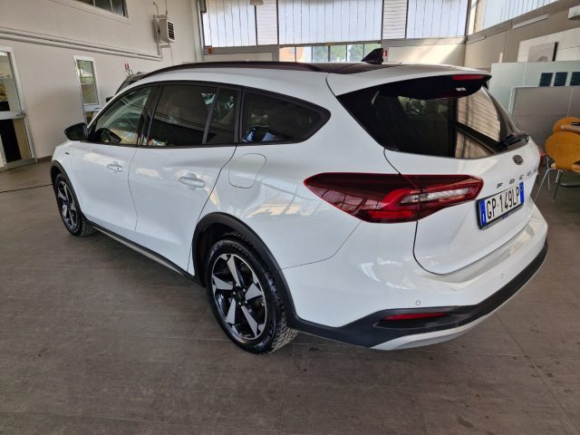 Ford Focus 1.0 EcoBoost Hybrid 125 CV SW Active - foto 3 di 14