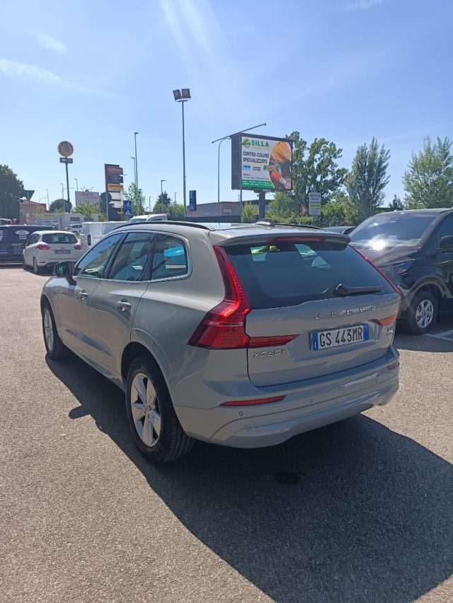 Volvo XC60 B4 (d) AWD automatico Ultimate Dark - foto 4 di 4