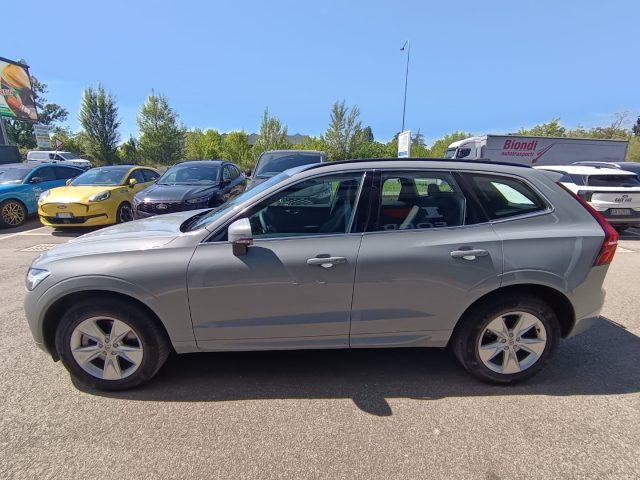 Volvo XC60 B4 (d) AWD automatico Ultimate Dark - foto 3 di 4