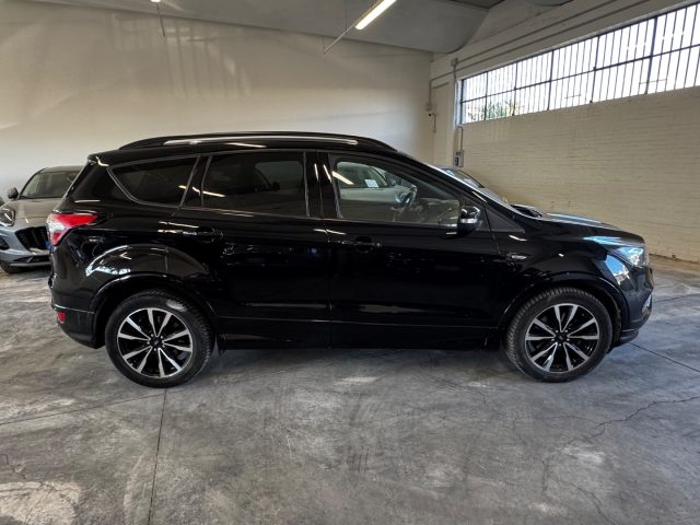 Ford Kuga 2.0 TDCI 120 CV S&S 2WD ST-Line - foto 4 di 4