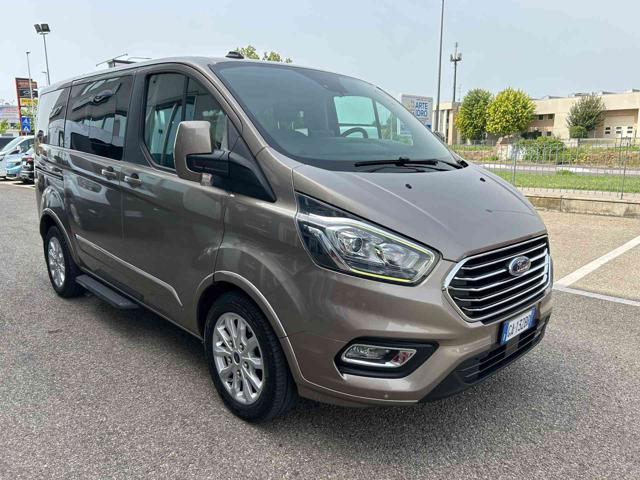 Ford Tourneo Custom 320 2.0 TDCi 130CV MHEV PC Titanium - foto 2 di 17