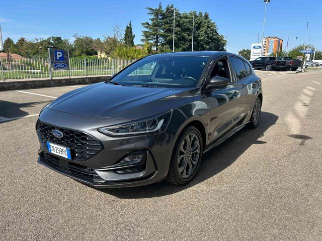 Ford Focus 1.0 EcoBoost Hybrid 125 CV 5p. ST-Line, del 2023, 51.600 km, in vendita a Imola (BO)