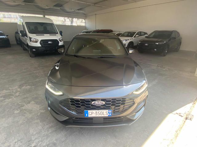 Ford Focus 1.0 EcoBoost Hybrid 125 CV 5p. ST-Line - foto 2 di 4