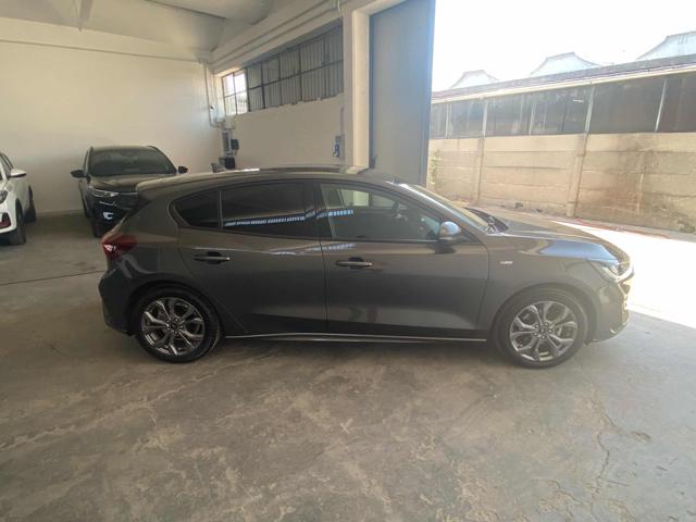 Ford Focus 1.0 EcoBoost Hybrid 125 CV 5p. ST-Line - foto 4 di 4