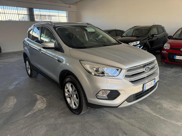 Ford Kuga 1.5 TDCI 120 CV S&S 2WD Titanium - foto 3 di 4