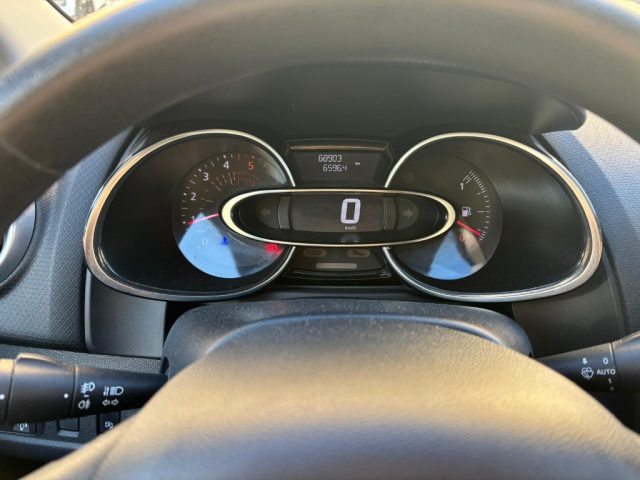 Renault Clio dCi 8V 90 CV 5 porte duel, del 2019, 68.903 km, in vendita a Reggio Di Calabria (RC)