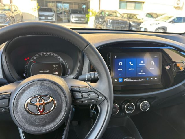 Toyota Aygo X 1.0 VVT-i 72 CV 5 porte Active, del 2025, 7 km, in vendita a Reggio Di Calabria (RC)