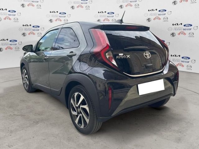Toyota Aygo X 1.0B (72 CV) Lounge - foto 3 di 4