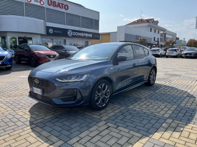 Ford Focus 1.0 EcoBoost Hybrid 125cv ST-Line usato a CARESANABLOT