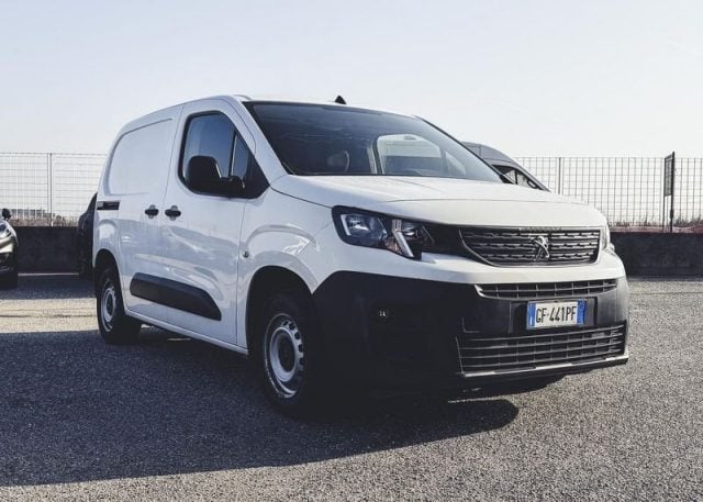Peugeot Partner L1 BlueHDi 100cv usato a CARESANABLOT