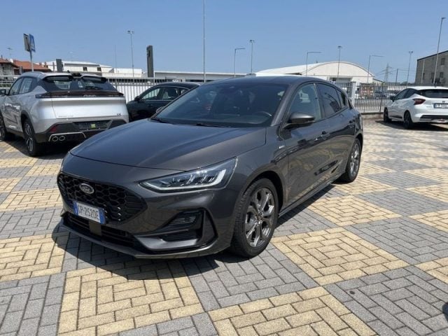 Ford Focus 1.0 EcoBoost Hybrid 125cv ST-Line usato a CARESANABLOT