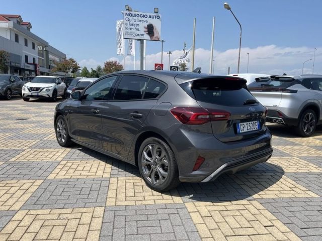 Ford Focus 1.0 EcoBoost Hybrid 125cv ST-Line - foto 3 di 4