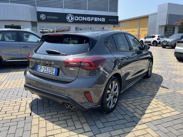 Ford Focus 1.0 EcoBoost Hybrid 125cv ST-Line - foto 4 di 4