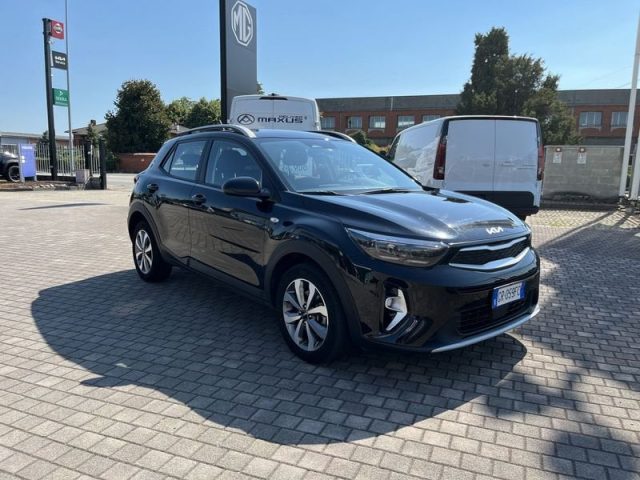 Kia Stonic 1.0 T-GDI 74KW MHEV URBAN - foto 2 di 4