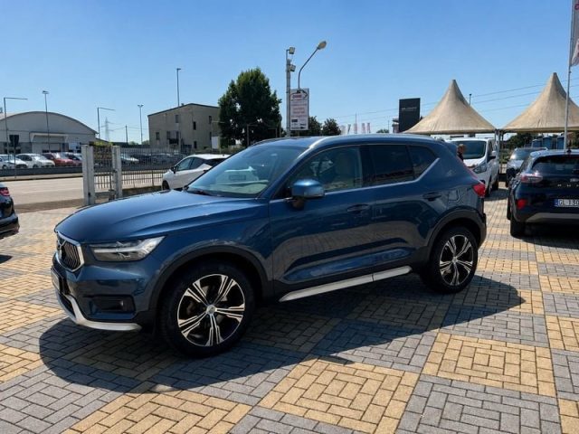 Volvo XC40 D4 AWD Geartronic Inscription - foto 2 di 4