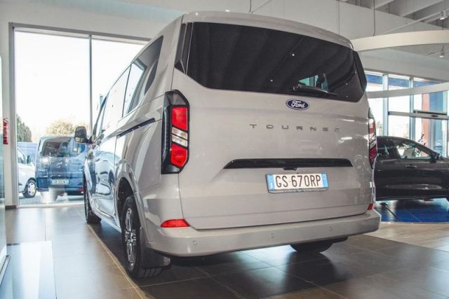 Ford Tourneo Custom Tourneo Custom 320 2.0 EcoBlue 170CV aut. PC Titan - foto 4 di 4