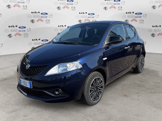 Lancia Ypsilon 1.0 70cv Firefly Hybrid S&S Gold usato a CARESANABLOT