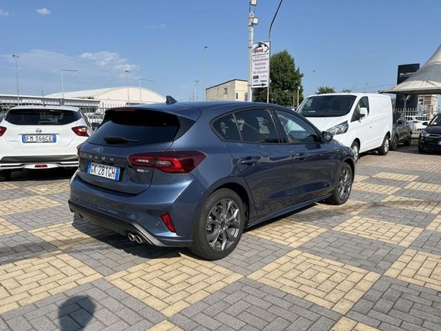 Ford Focus 1.0 EcoBoost Hybrid 125cv ST-Line - foto 3 di 4