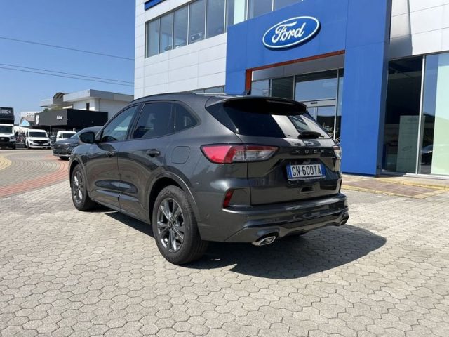 Ford Kuga 2.0 EcoBlue 120CV 2WD ST-Line Auto - foto 2 di 18