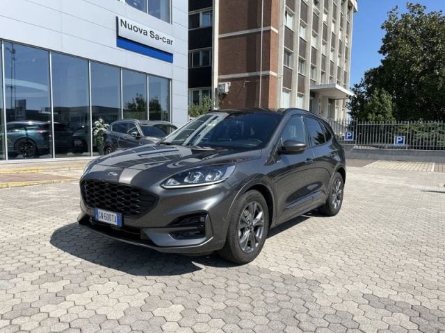 Ford Kuga 2.0 EcoBlue 120CV 2WD ST-Line Auto, del 2023, 95.000 km, in vendita a Caresanablot (VC)