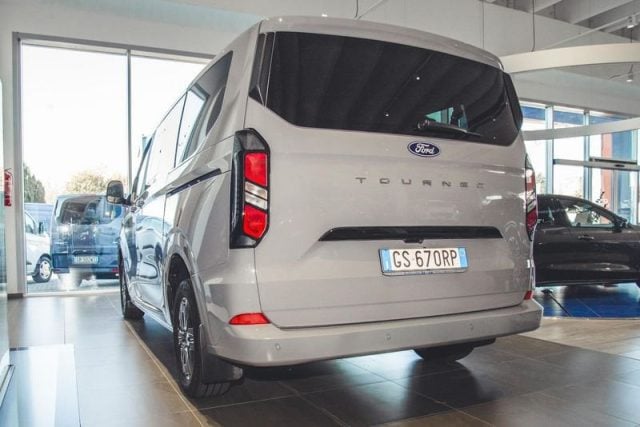 Ford Tourneo Custom Tourneo Custom 320 2.0 EcoBlue 170CV aut. PC Titan - foto 4 di 4
