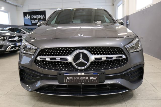Mercedes-Benz GLA 180 d Automatic Premium - foto 2 di 4