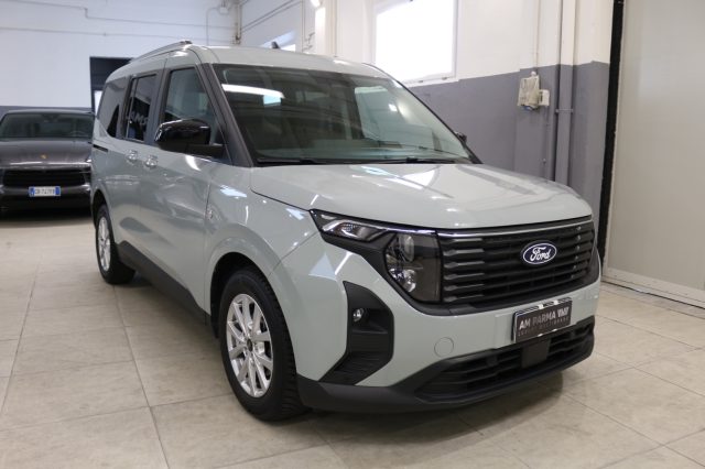 Ford Tourneo Courier 1.0 EcoBoost Powershift Titanium usato a PARMA