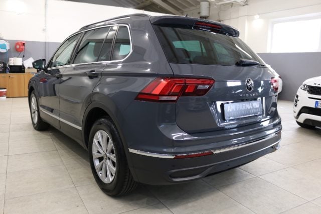 Volkswagen Tiguan 2.0 TDI 150 CV SCR DSG Life - foto 4 di 4