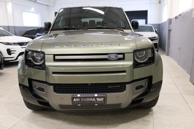 Land Rover Defender 110 3.0D I6 250 CV AWD X-Dynamic SE 7 POSTI - foto 2 di 4