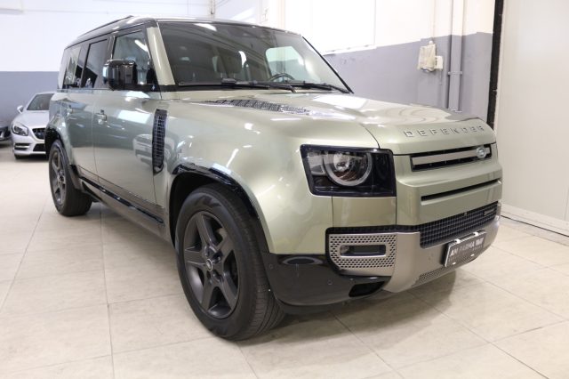 Land Rover Defender 110 3.0D I6 250 CV AWD X-Dynamic SE 7 POSTI usato a PARMA