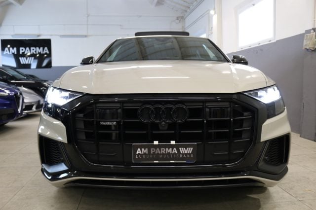 Audi Q8 55 TFSI quattro tiptronic Sport - foto 2 di 4