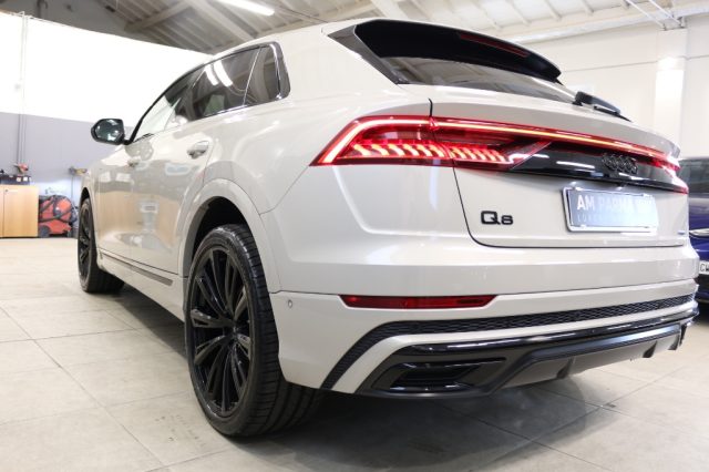 Audi Q8 55 TFSI quattro tiptronic Sport - foto 4 di 4