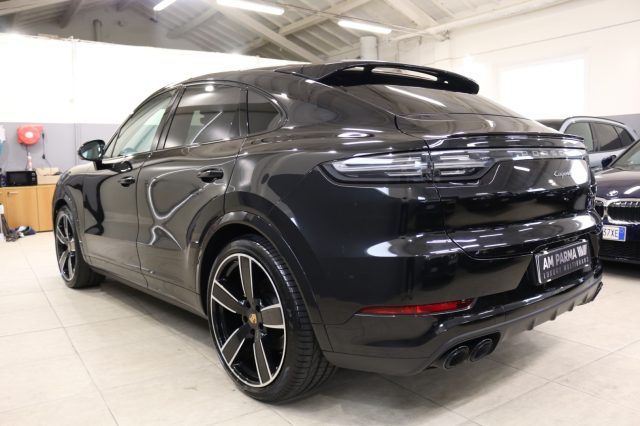 Porsche Cayenne Coupé 3.0 V6 Platinum Edition - foto 4 di 4