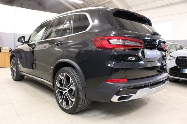 BMW X5 xDrive30d xLine - foto 4 di 4