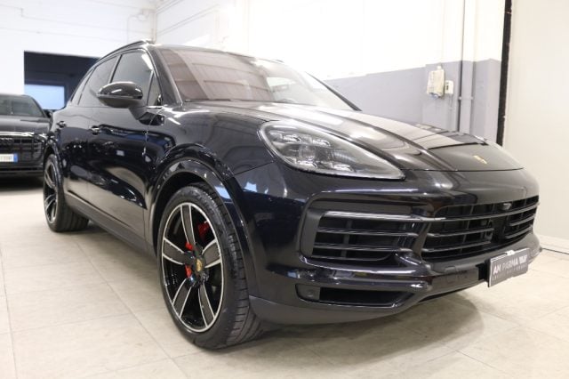 Porsche Cayenne 3.0 V6, del 2018, 180.500 km, in vendita a Parma (PR)