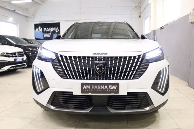 Peugeot 2008 Hybrid 136 e-DCS6 GT - foto 2 di 4