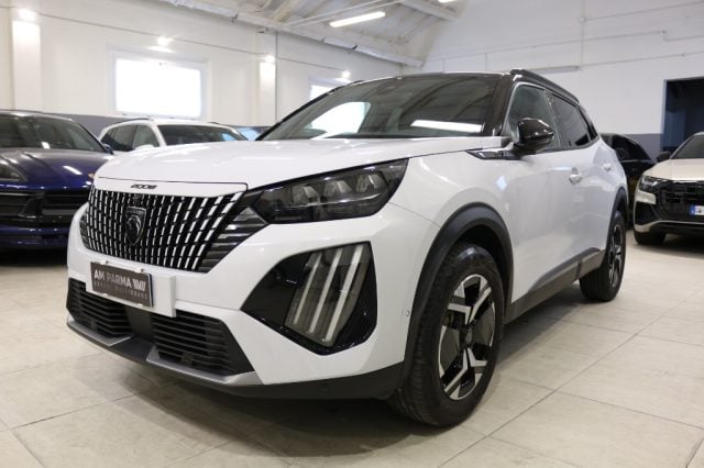 Peugeot 2008 Hybrid 136 e-DCS6 GT - foto 3 di 4