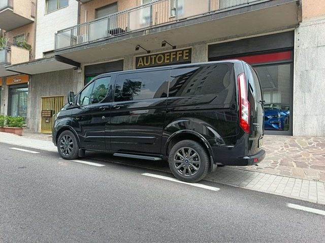 Ford Tourneo Custom 320 2.0 EcoBlue 130CV L1 PC TITANIUM *12.000 KM* - foto 2 di 4