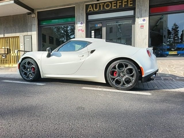 Alfa Romeo 4C COUPE' LAUNCH EDITION 353/500, TAGLIANDATA - foto 2 di 19